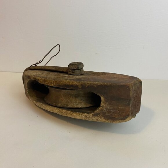 Vintage Wooden Barn Pull - Picture 2 of 3